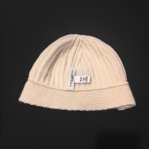 NWOT Banana republic hat - Picture 3 of 3